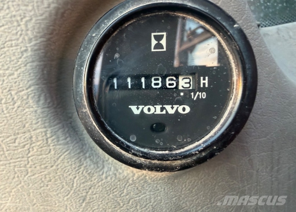 Volvo EW 140 D Kolová rýpadla