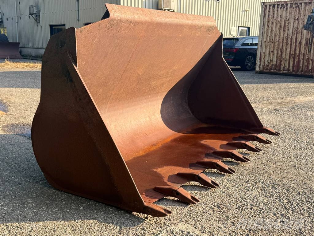 Volvo L50 / L60 / L70 / L90 front loader bucket Kaušai