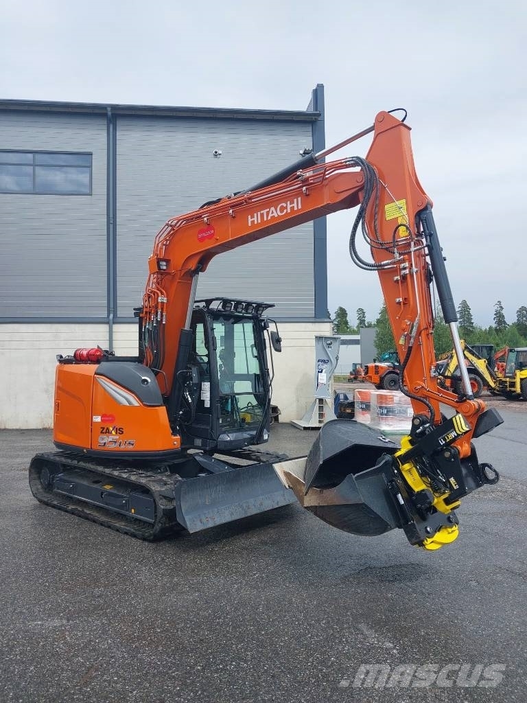 【中古】 Evesthisies Hitachi ZX 95 US-7 - Mini excavators 7t - 12t for rent, Year