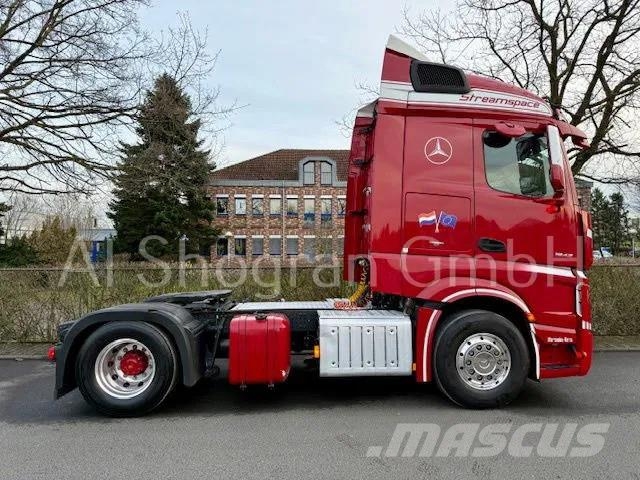 Mercedes-Benz Actros 1942 StreamSpace / Euro 6 / 2 x Tank 曳引機組件