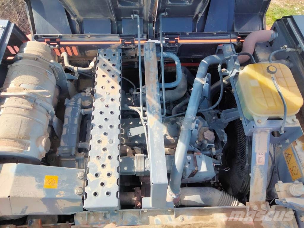 Hitachi ZX 300 LC N-6 Excavadoras de cadenas
