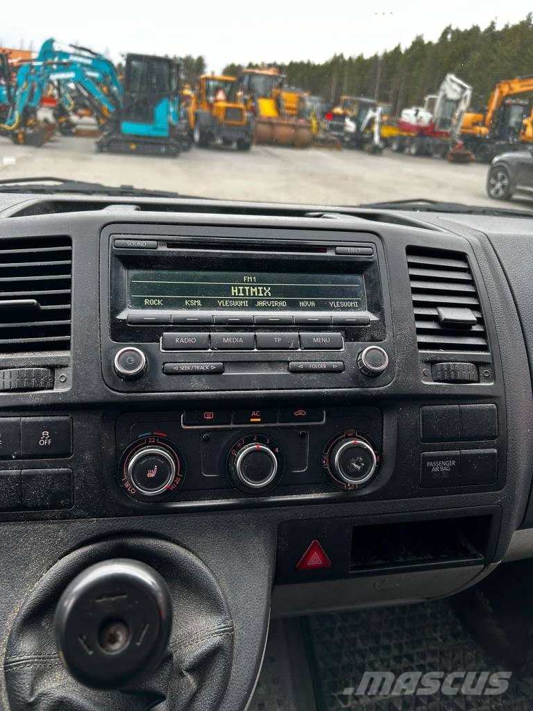 Volkswagen Transporter / 2xrenkaat,webasto,vakkari Lätta skåpbilar