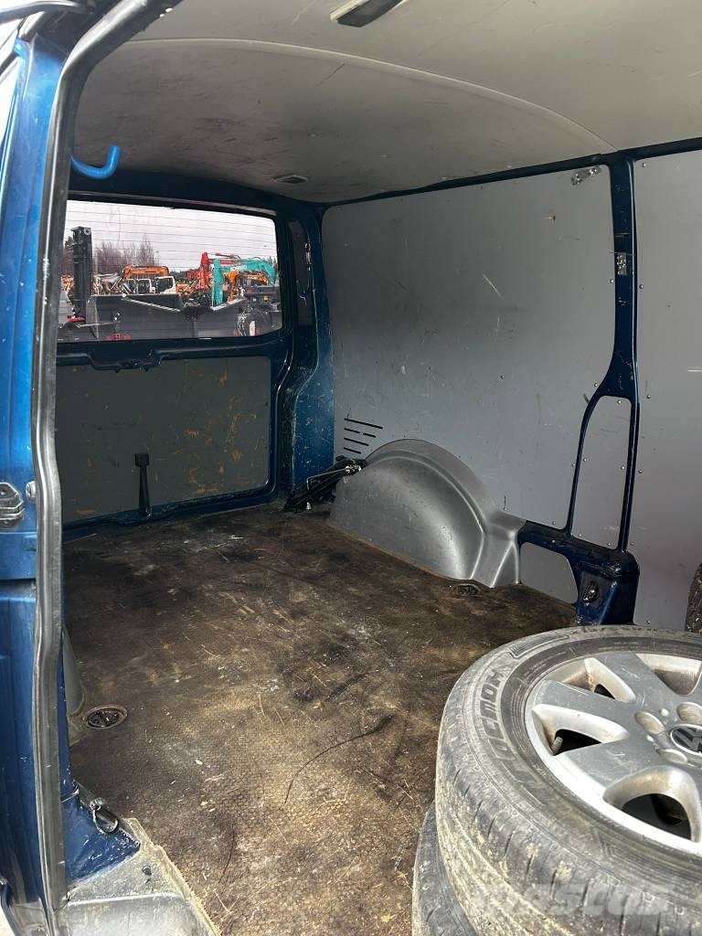 Volkswagen Transporter / 2xrenkaat,webasto,vakkari Lätta skåpbilar