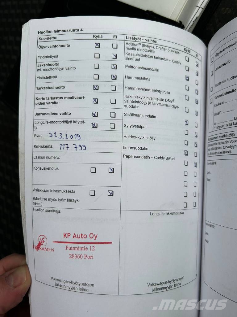 Volkswagen Transporter / 2xrenkaat,webasto,vakkari Lätta skåpbilar