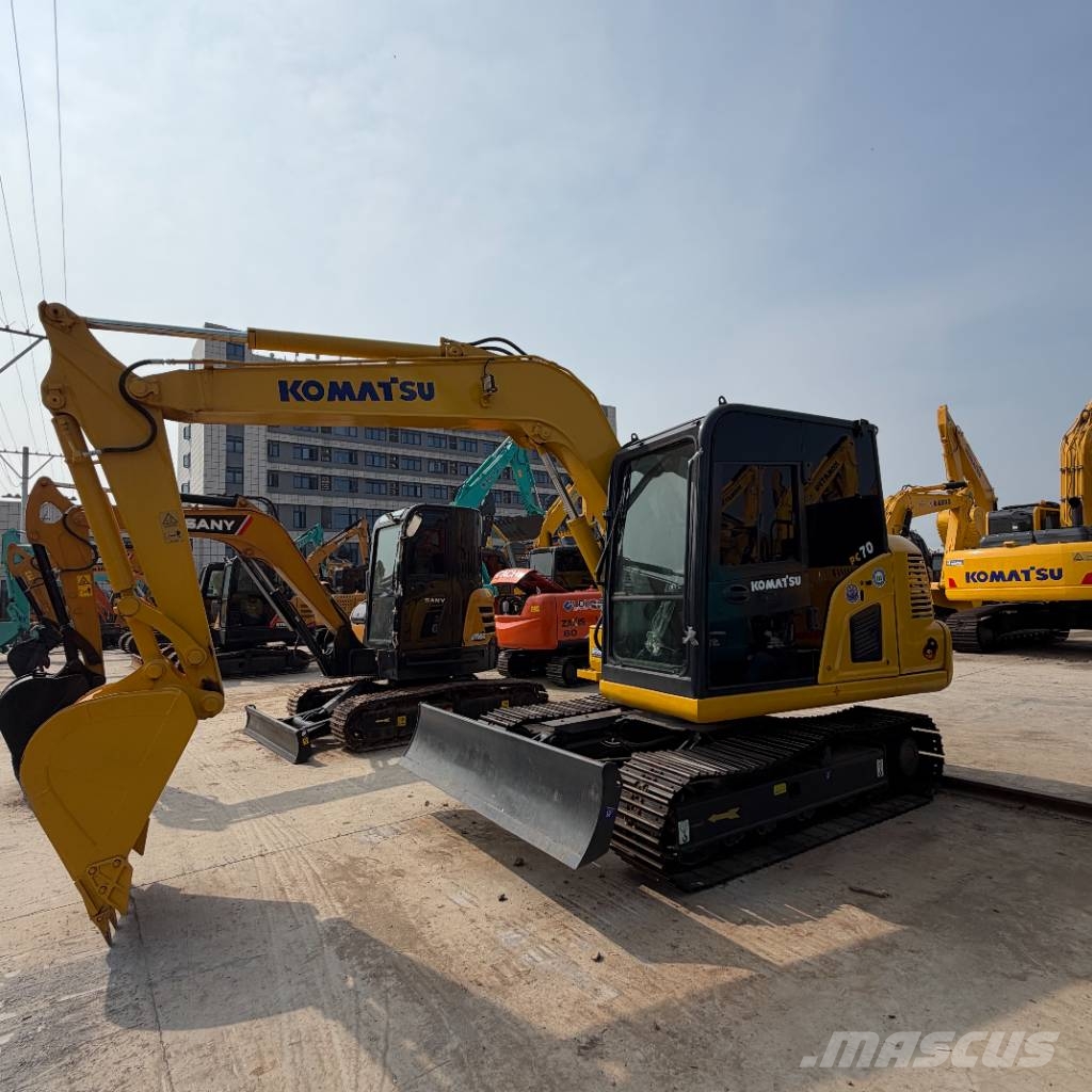 Komatsu PC 70 حفارات وسط 7 طن - 12 طن