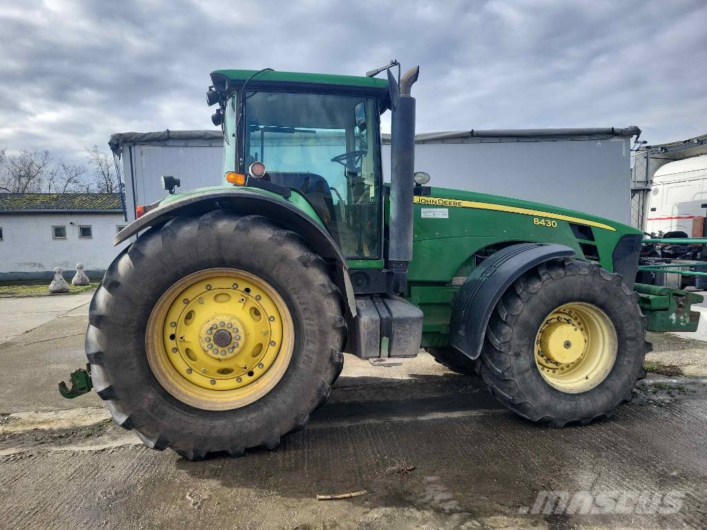 John Deere 8430 Tratores Agrícolas usados