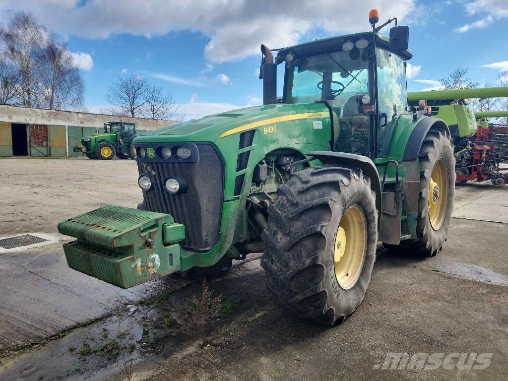 John Deere 8430 Tratores Agrícolas usados