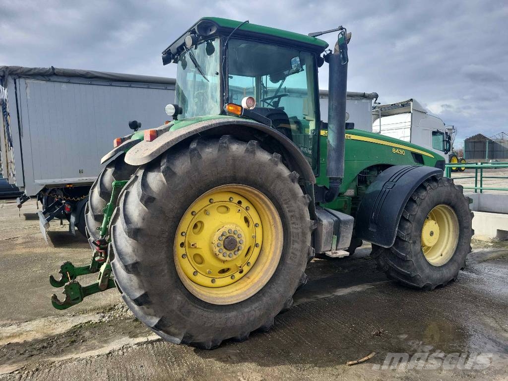 John Deere 8430 Tratores Agrícolas usados