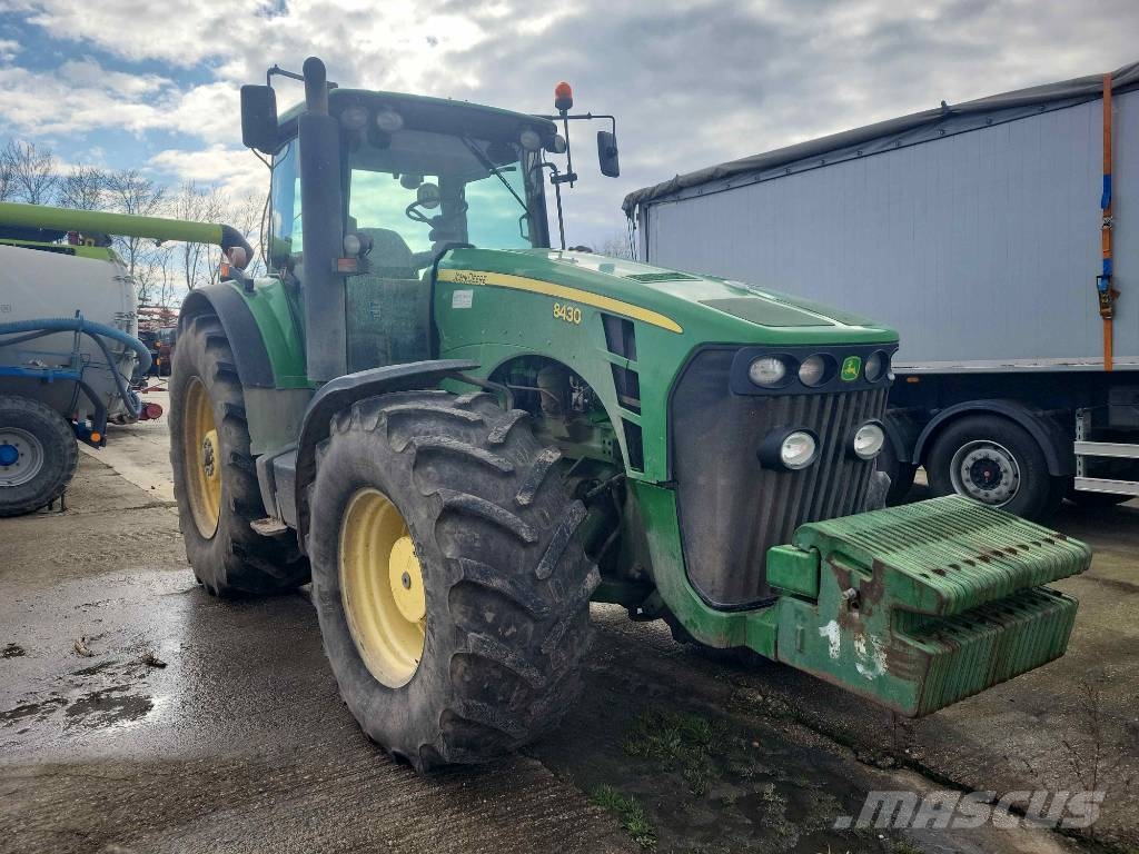 John Deere 8430 Tratores Agrícolas usados