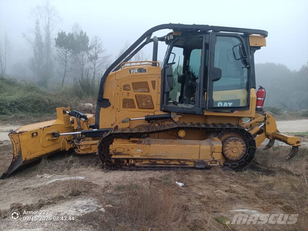 CAT D 3 K 2 XL بلدوزرات مجنزرة