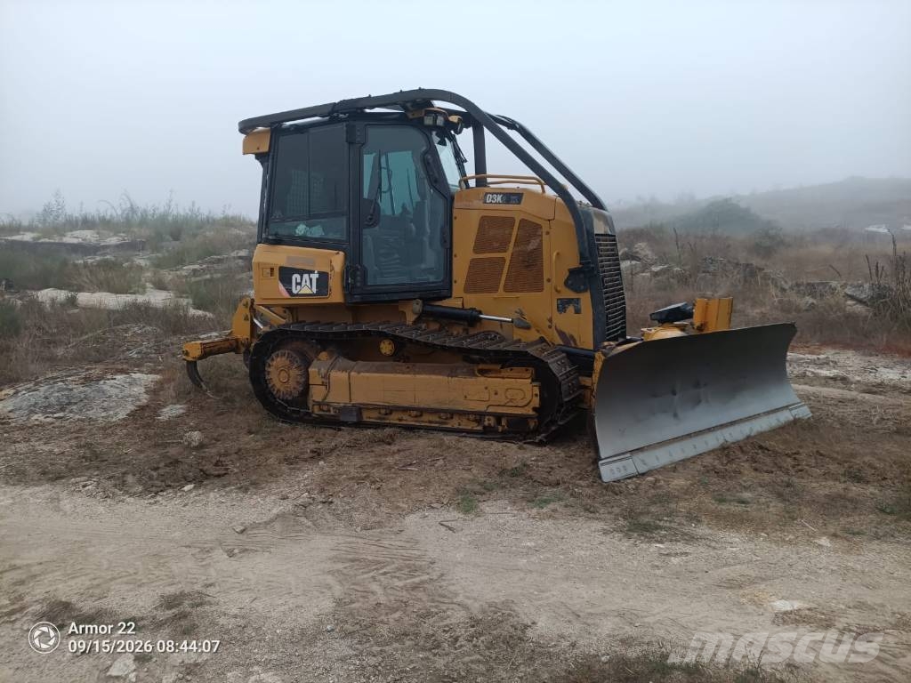 CAT D 3 K 2 XL بلدوزرات مجنزرة