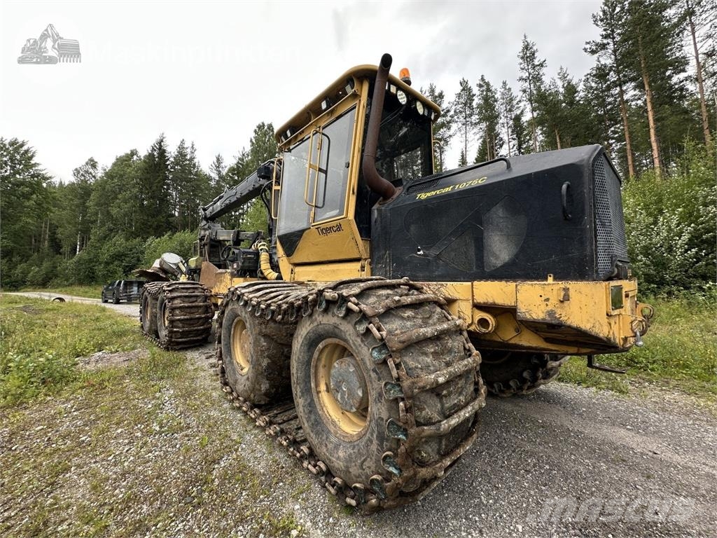 Tigercat 1075C Naudoti miškovežiai (Forvarderiai)