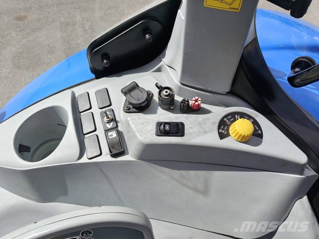 New Holland T 7.235 AC Traktoren