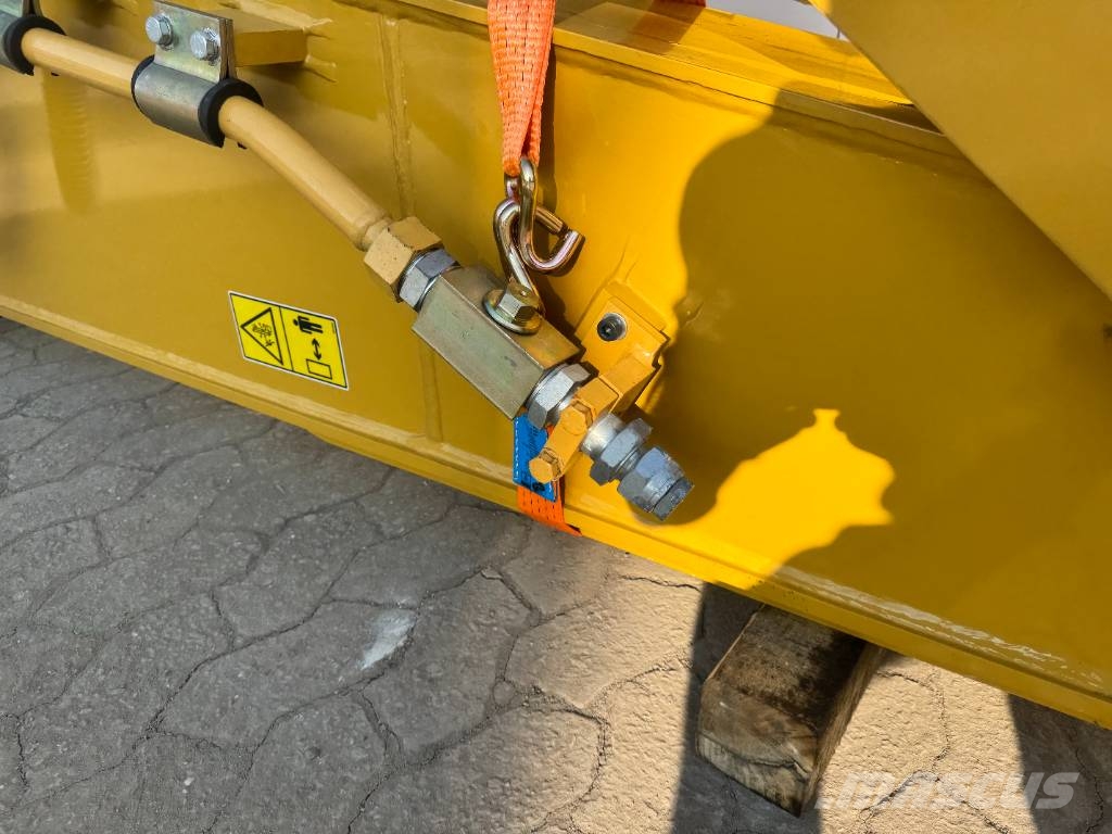 CAT 323 BOOM + STICK (BRAND NEW / Hammer Lines) جرافات عكسية