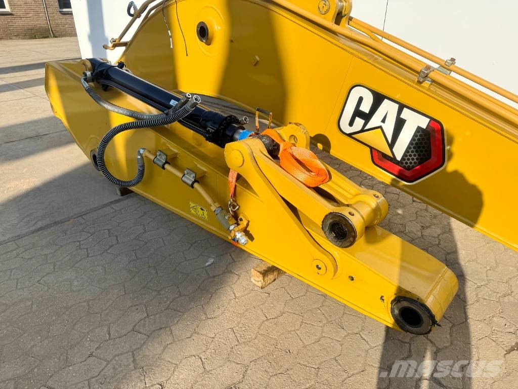 CAT 323 BOOM + STICK (BRAND NEW / Hammer Lines) جرافات عكسية
