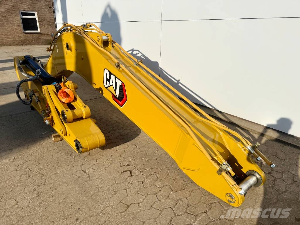 CAT 323 BOOM + STICK (BRAND NEW / Hammer Lines) جرافات عكسية