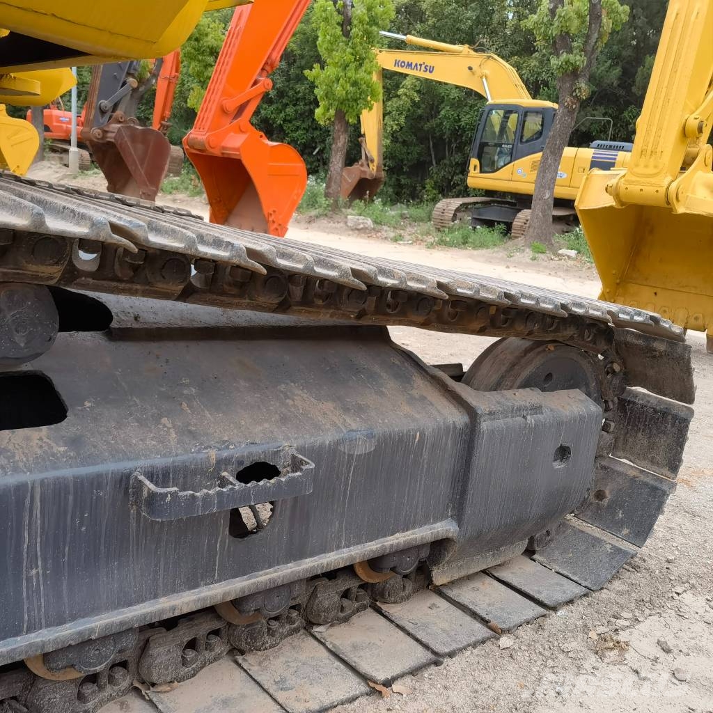 Komatsu PC 220-7 Εκσκαφείς με ερπύστριες