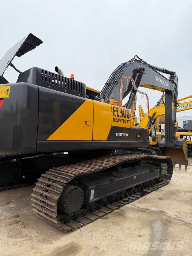 Volvo EC 300 D  3000 units excavators in stock 大型油圧ショベル12t以上（パワーショベル・ユンボ）