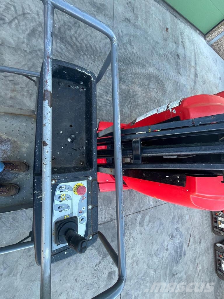 Manitou 100VJR Evolution 견인식 전동이동 리프트
