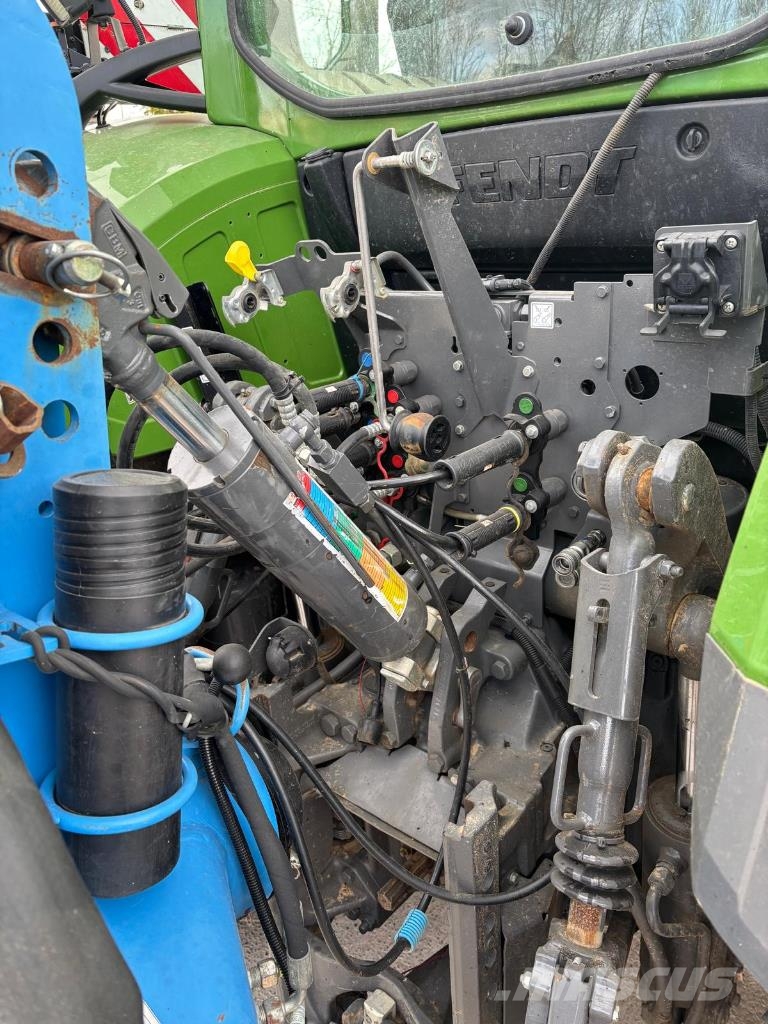 Fendt 724 S4 PROFI + Трактори