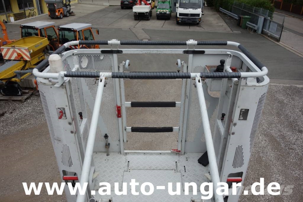 Iveco Eurocargo 130E24 Camiva Metz EPAS 30 DLK Feuerwehr 소방차