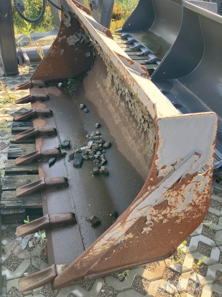 Volvo Schaufel mit Zähnen TPZ Baldes