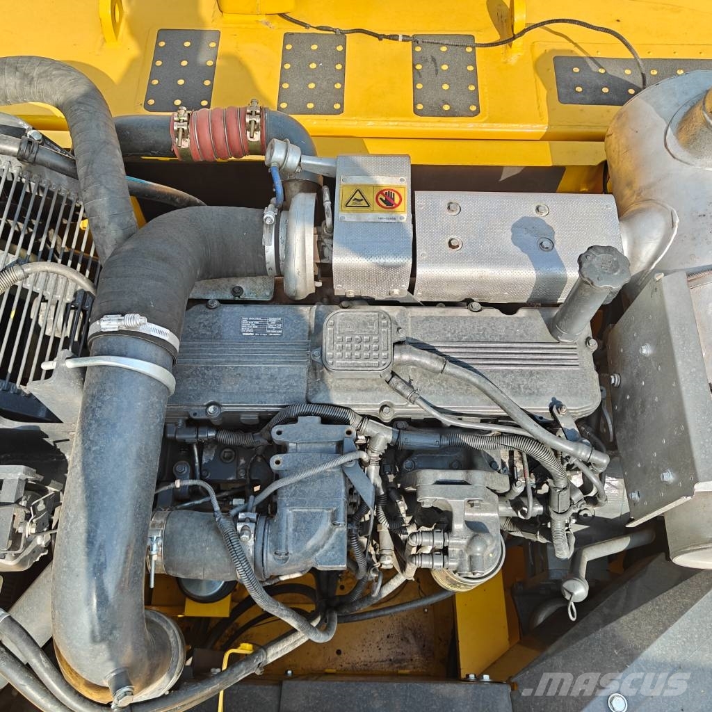 Komatsu 350—8 Εκσκαφείς με ερπύστριες