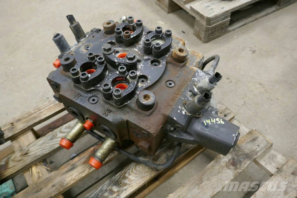 Volvo L110G Manöverventil VOE15076859 Hidráulicos