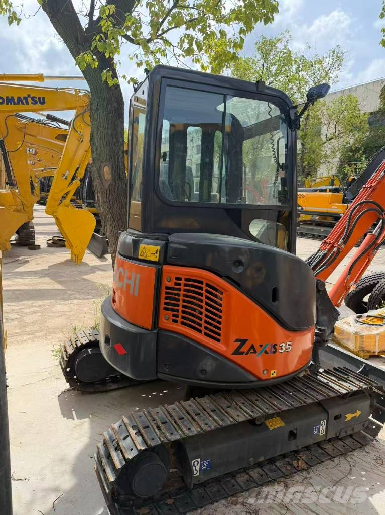 Hitachi ZX 35 Mini kotrók < 7t
