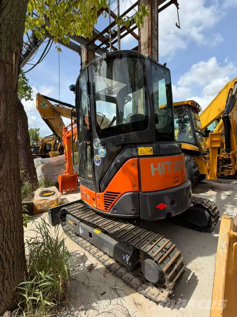 Hitachi ZX 35 Mini kotrók < 7t