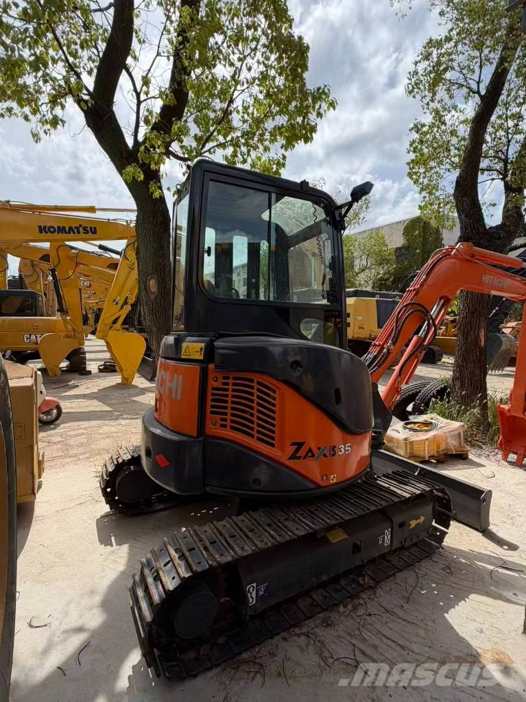 Hitachi ZX 35 Mini kotrók < 7t