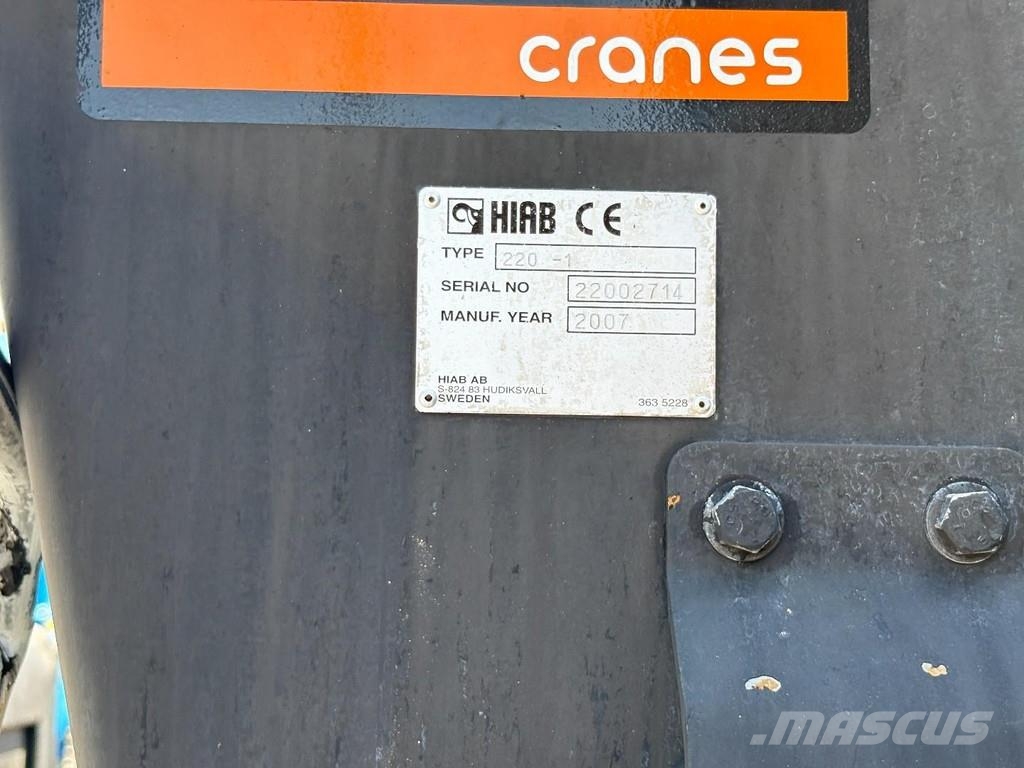 Mercedes-Benz Axor 2633 + HIAB 220 C + REMOTE + 6X4 + 3 SIDE TIP 自卸式货车