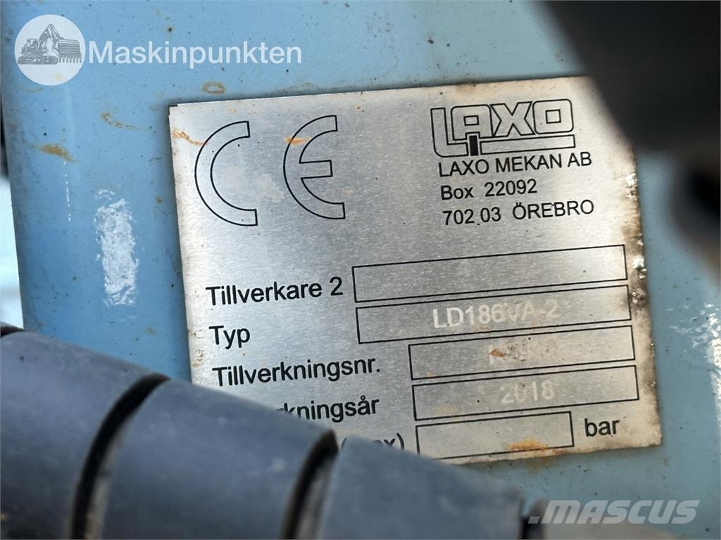 Volvo FM 6*2 Skip loader