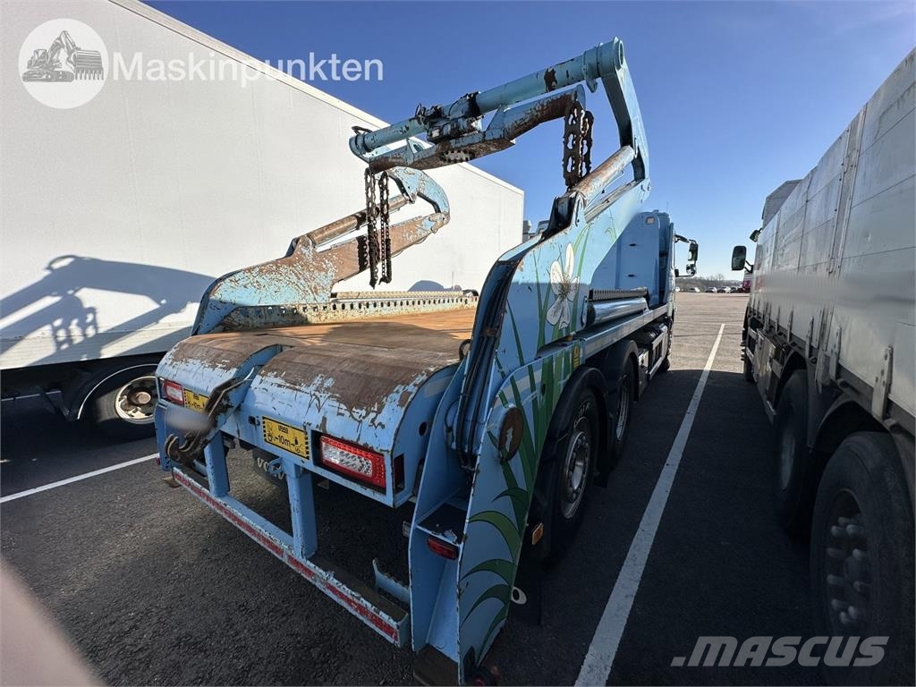 Volvo FM 6*2 Skip loader