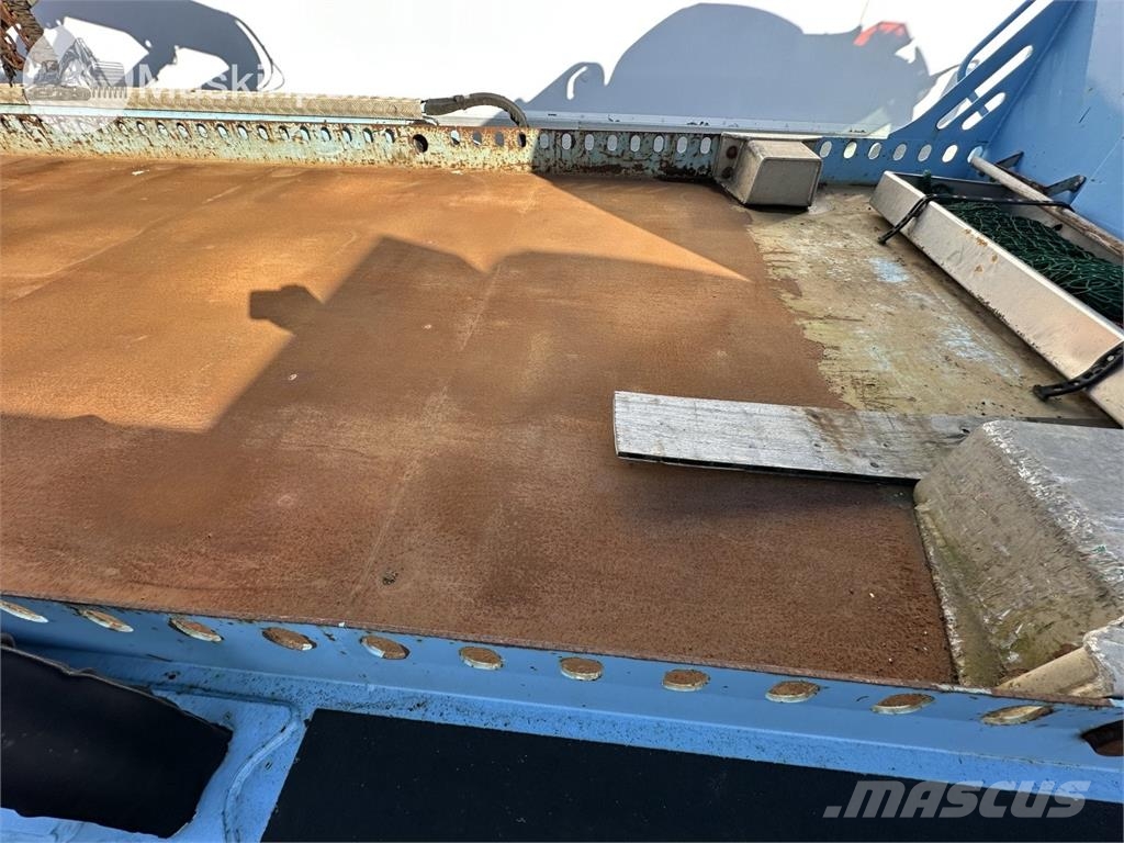 Volvo FM 6*2 Skip loader