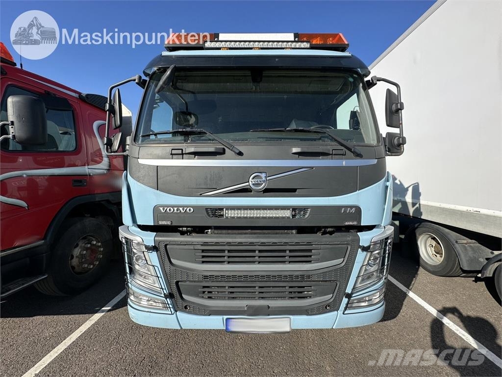 Volvo FM 6*2 Skip loader