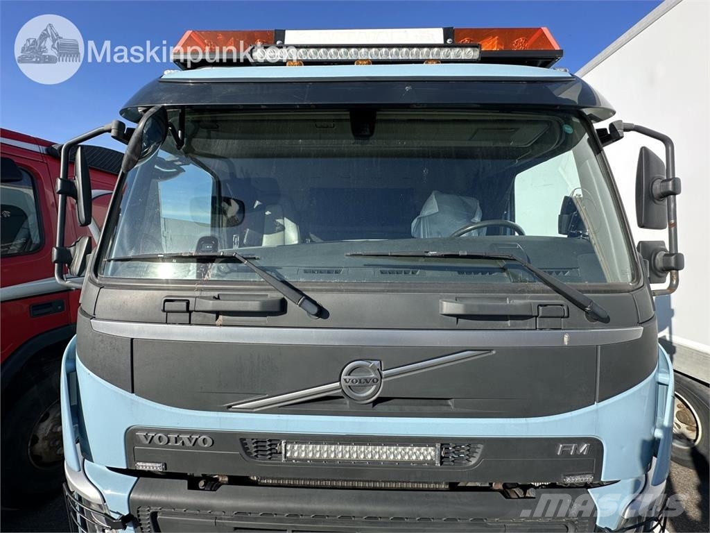Volvo FM 6*2 Skip loader