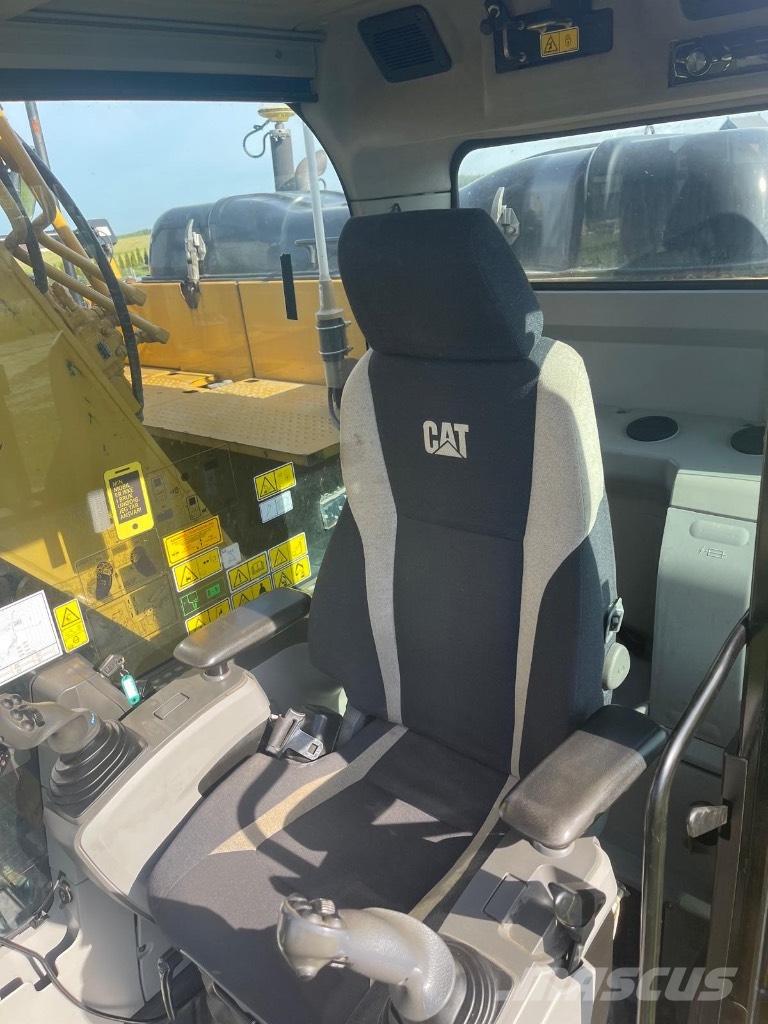 CAT 320 ROTOTILT Gravemaskiner på larvebånd