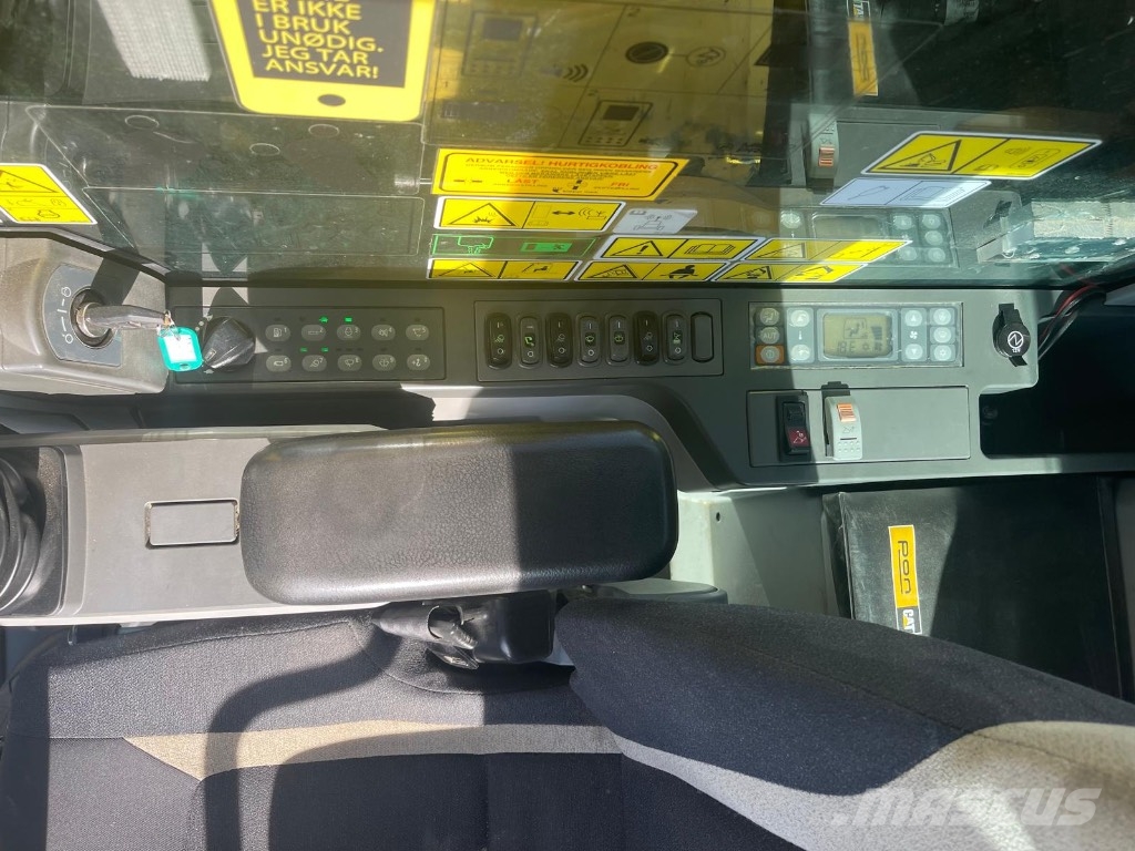 CAT 320 ROTOTILT Gravemaskiner på larvebånd