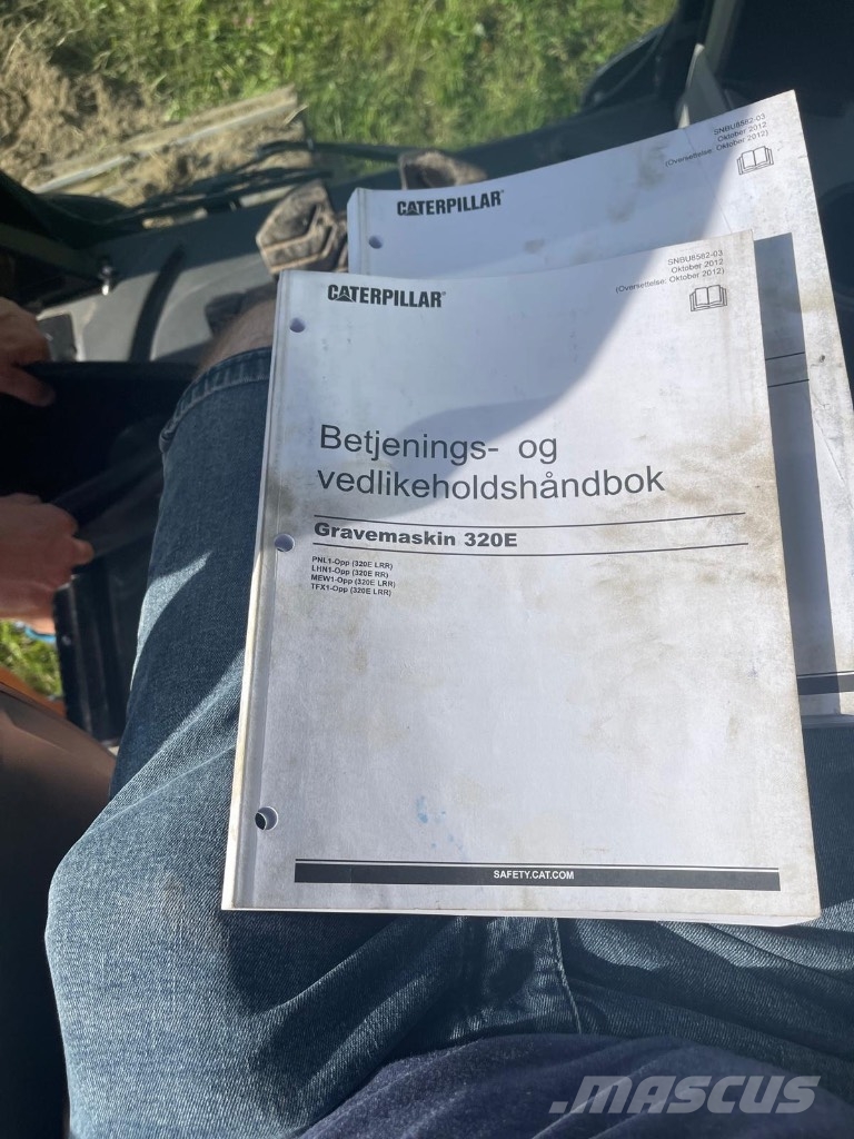 CAT 320 ROTOTILT Gravemaskiner på larvebånd