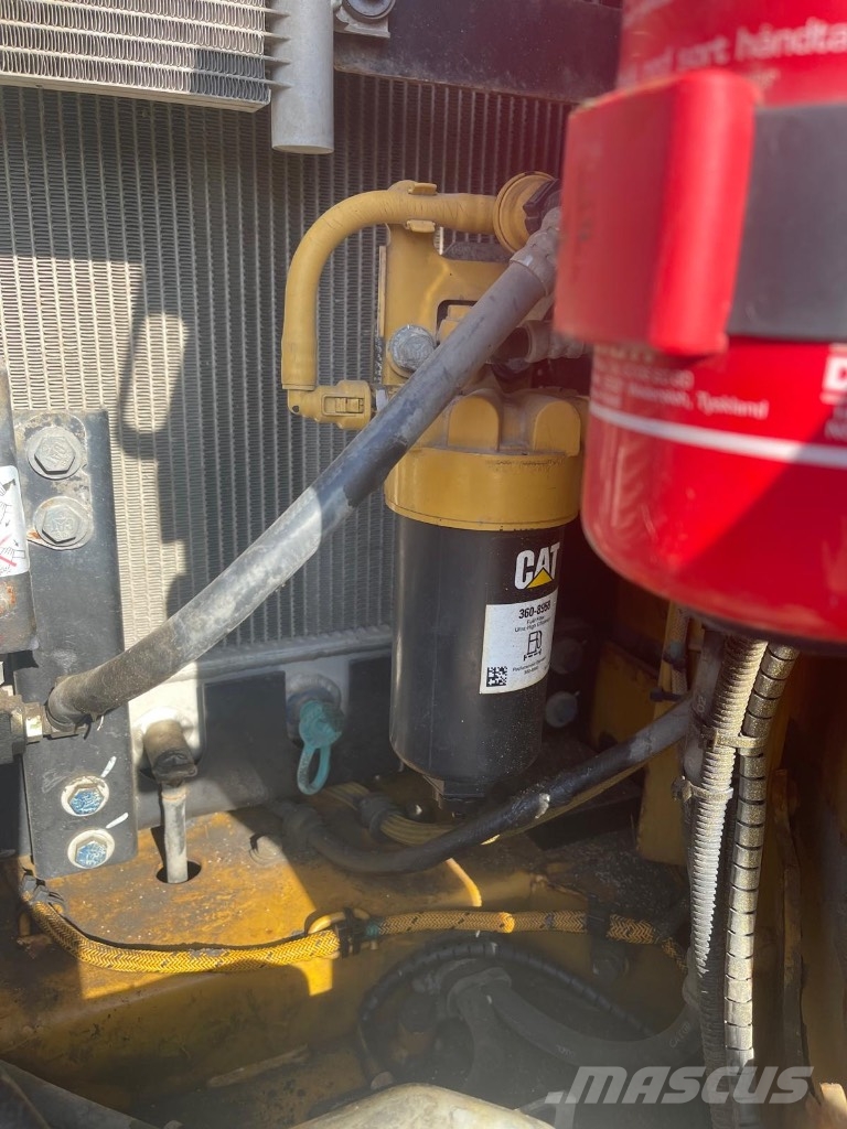 CAT 320 ROTOTILT Gravemaskiner på larvebånd