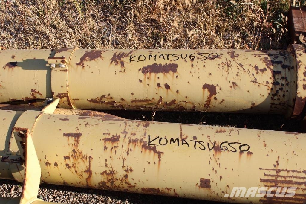 Komatsu 650 Hydraulic Cylinder (Μπουκάλα) Hidravlika