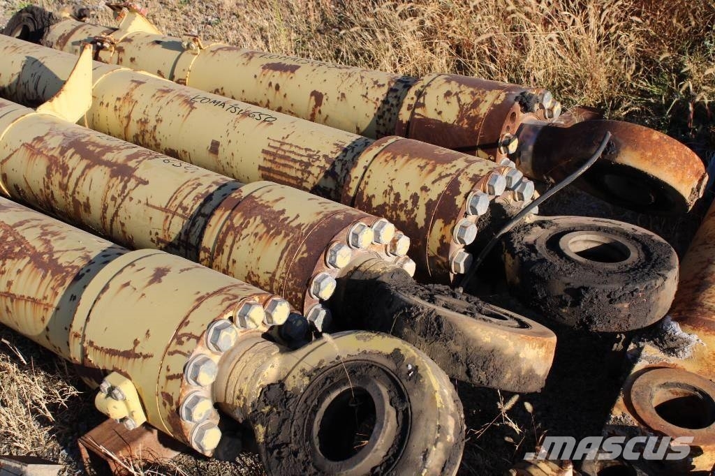 Komatsu 650 Hydraulic Cylinder (Μπουκάλα) Hidravlika