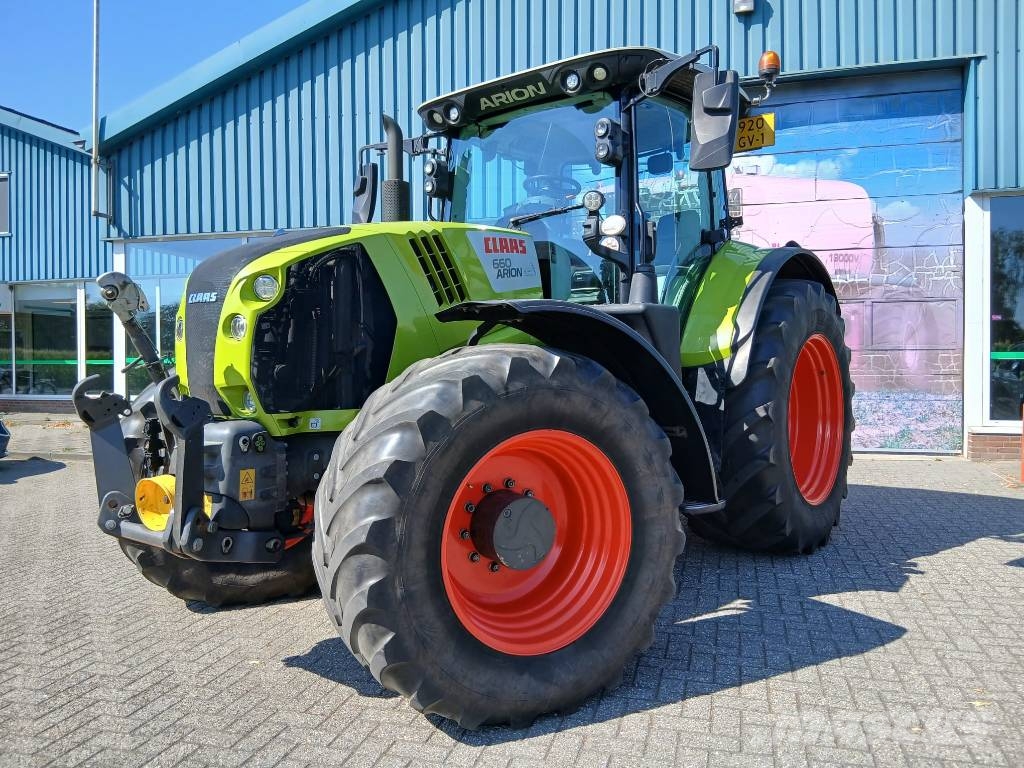 CLAAS Arion 660 CMATIC CEBIS الجرارات