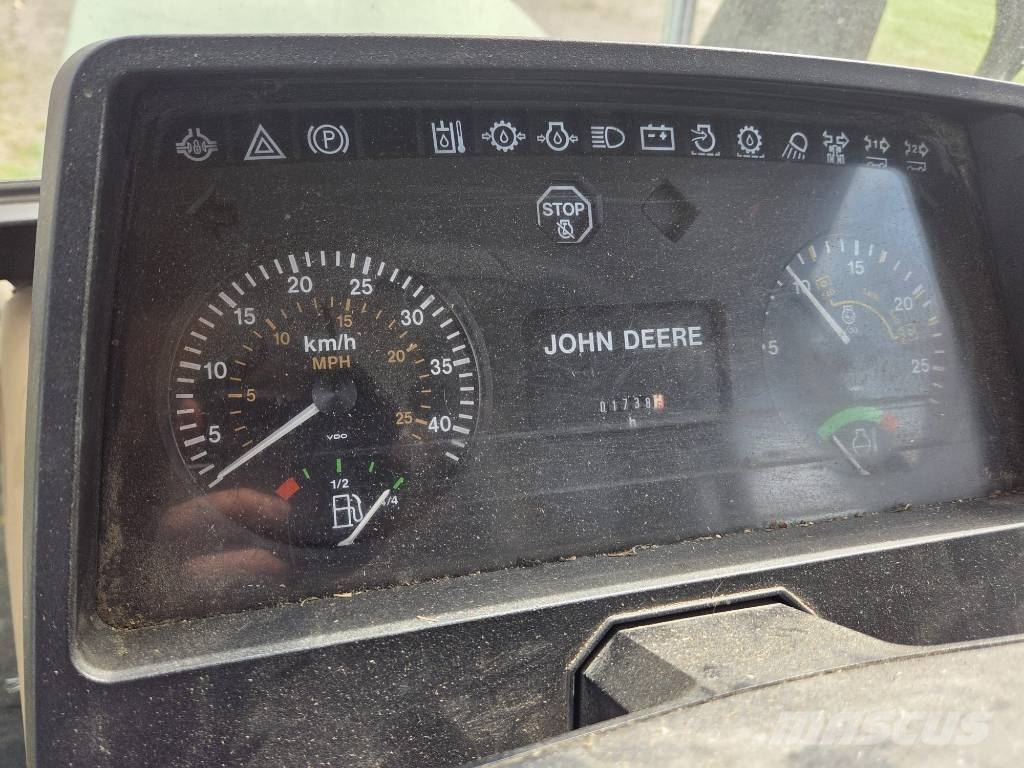 John Deere 6200 الجرارات
