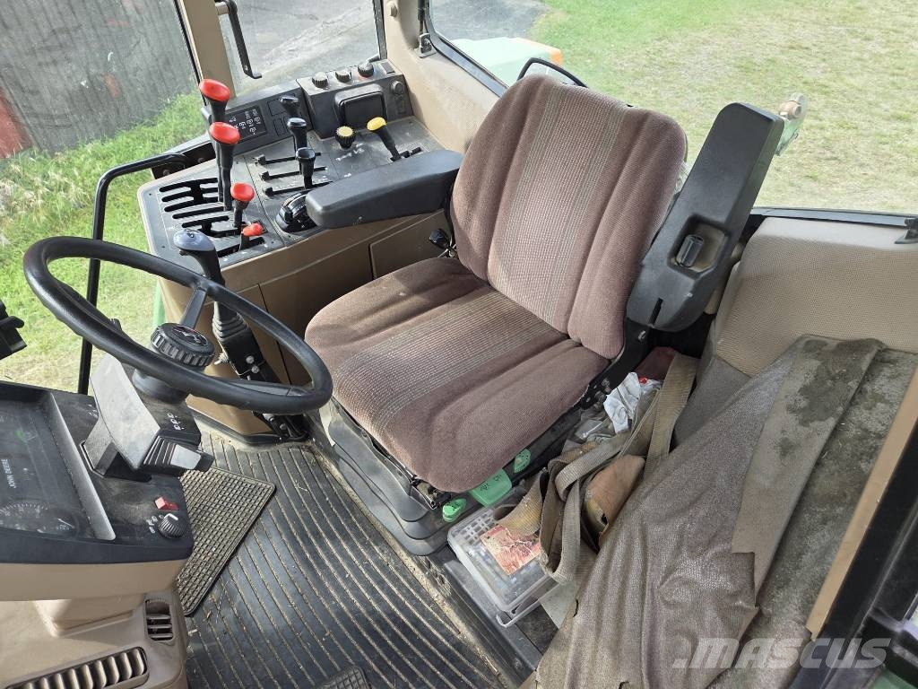 John Deere 6200 الجرارات