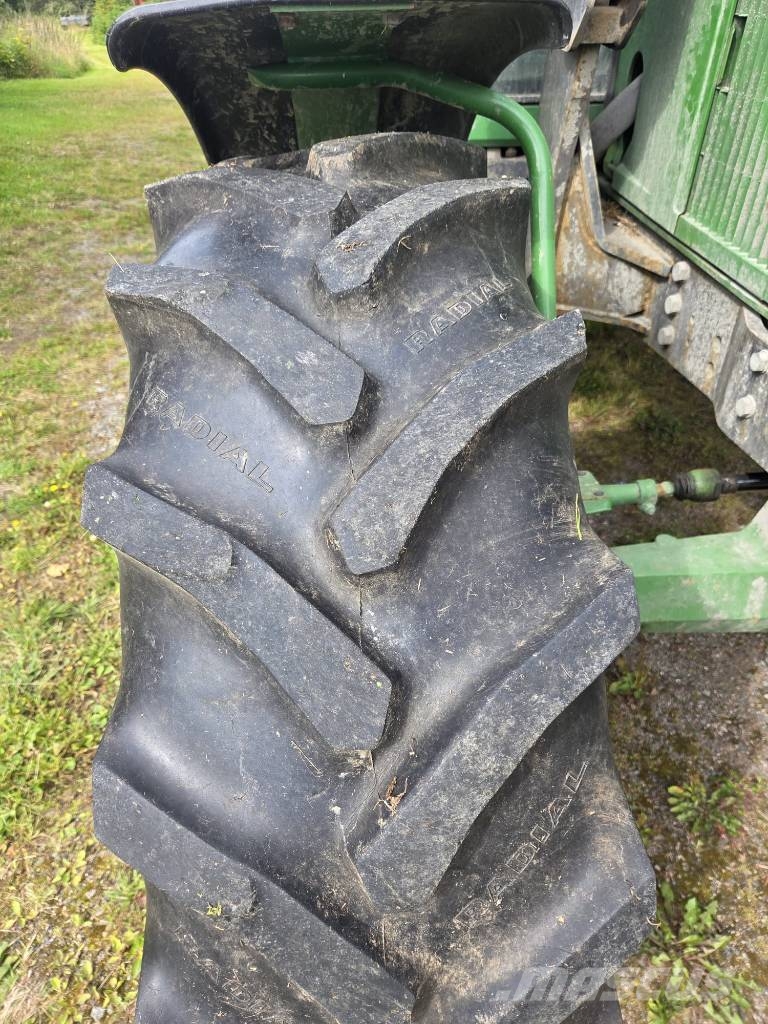 John Deere 6200 الجرارات