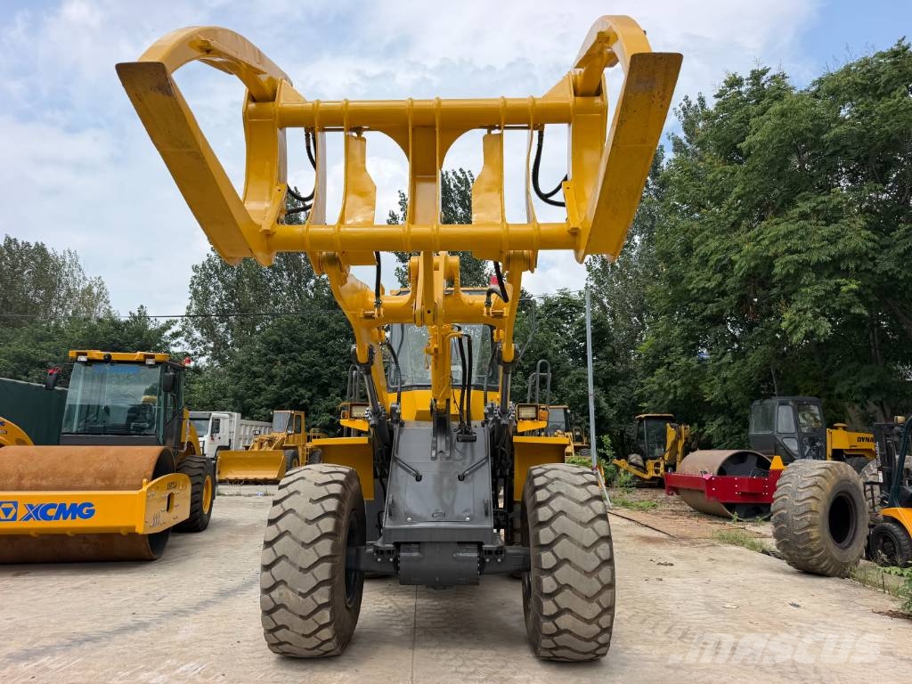 Komatsu WA 320  휠로우더
