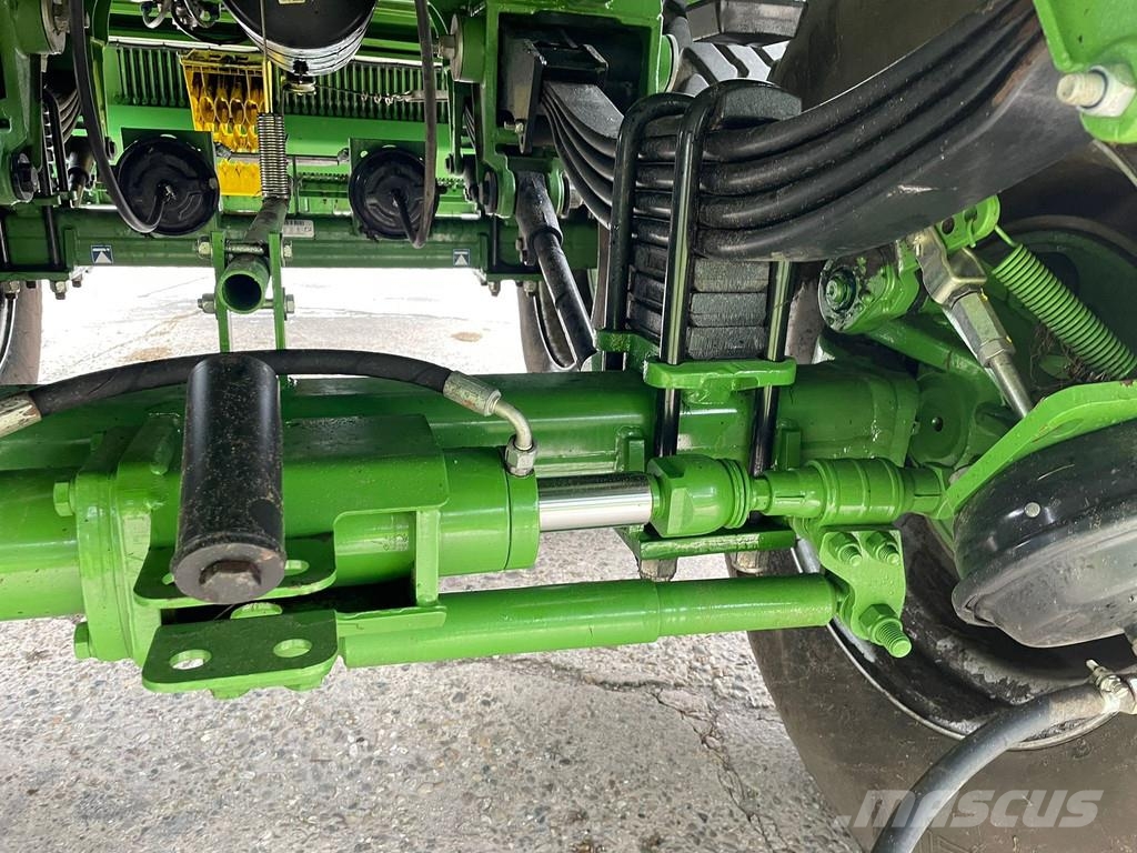 Krone MX 330 GL Ladewagen 129 uur! Opraapwagen NIEUW STA Stroji za krmo na lastni pogon