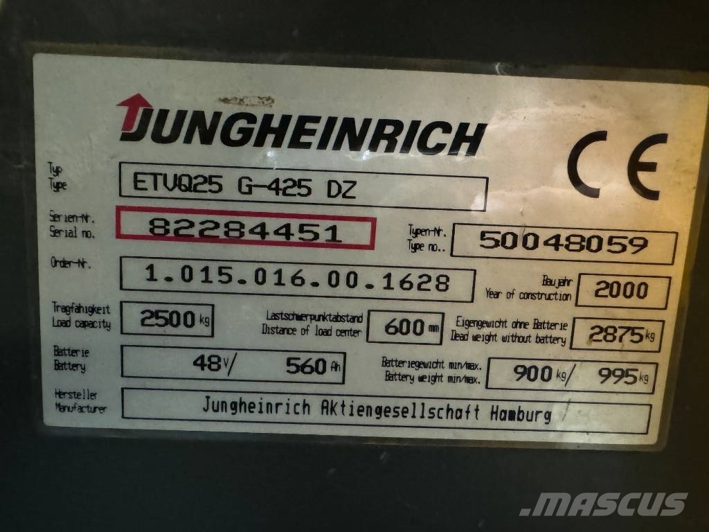 Jungheinrich ETV Q 25 - UUSI AKKU! 4 cestné vysokozdvižné vozíky